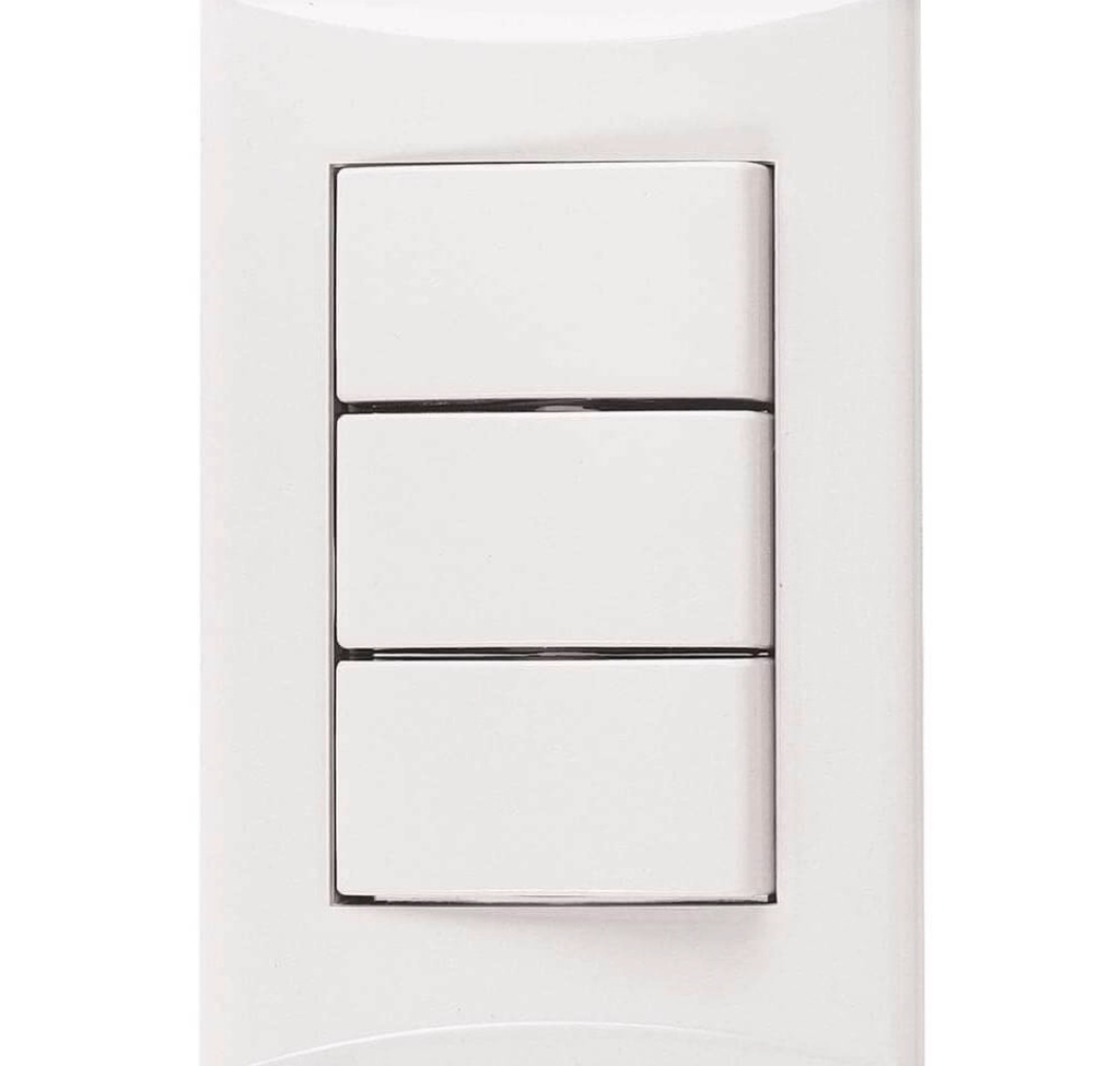 SWITCH TRIPLE 15A BLANCO PLATA 1005-W EAGLE