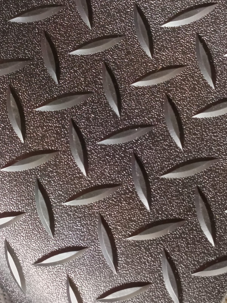 METRO DE ALFOMBRA LAMINA NEGRA