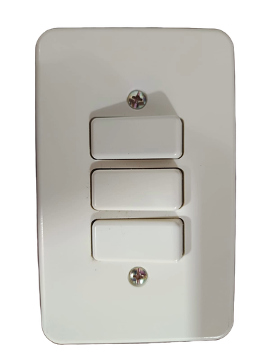 [4067.] SWITCH TRIPLE 15A BLANCO SIN MARCA